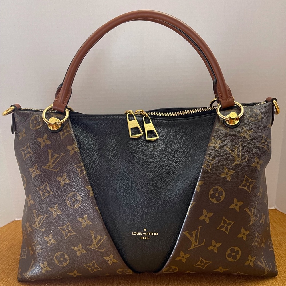 Louis Vuitton Monogram V Monogram V Tote MM Shouler Bag - Picture 3 of 9